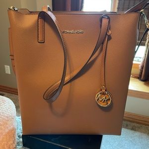 Large-Tall Michael Kors Leather Grab Bag/Tote in Brown (Blossom/Fawn on tag)